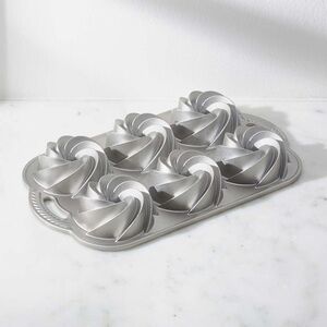 Nordic Ware Bundtlette Pan